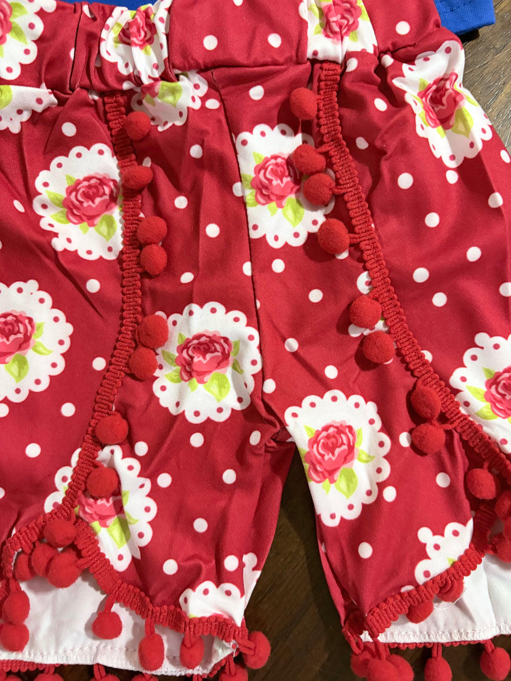 Female Mouse Flag Embordered w/rose pants