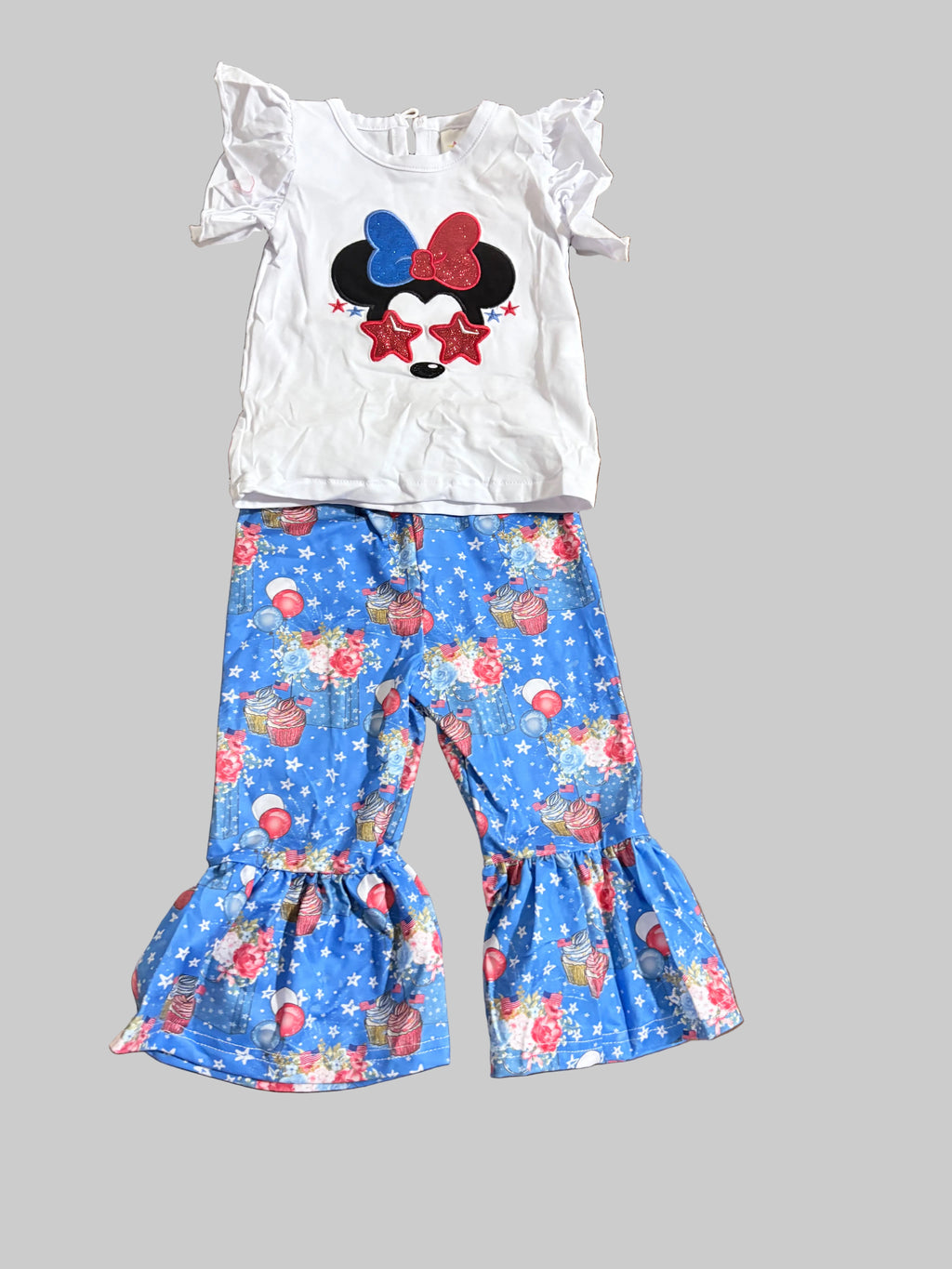 Mouse w/Star Shades w/cupcake pants