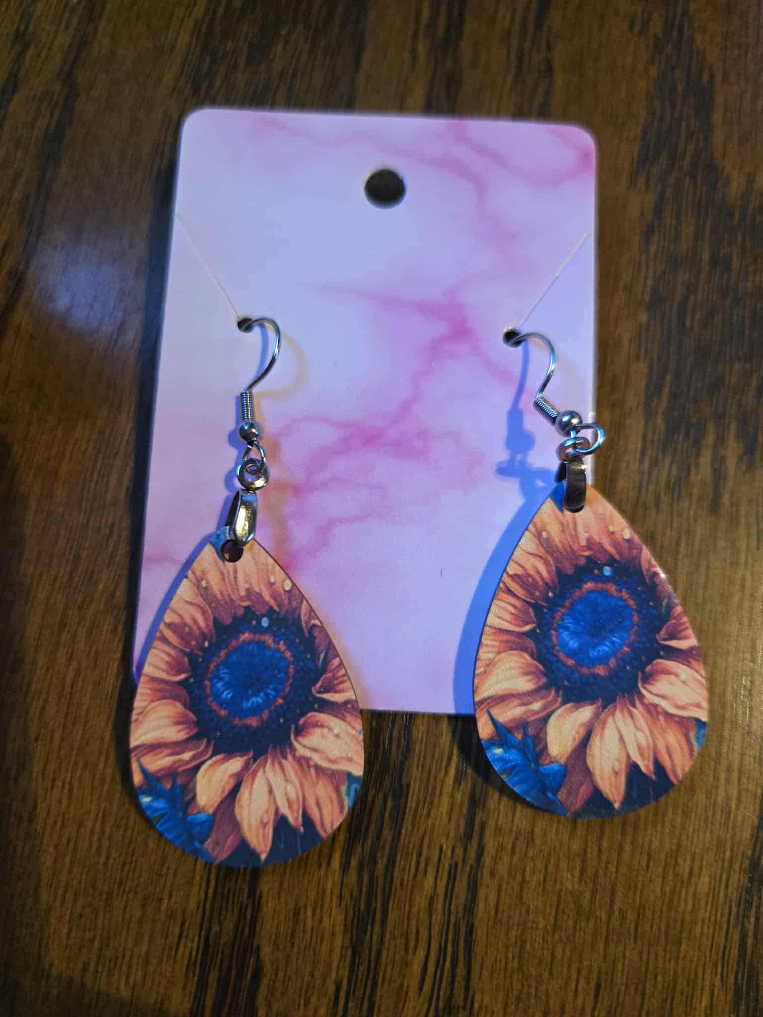 Flower Theme Tear Drop Earrings