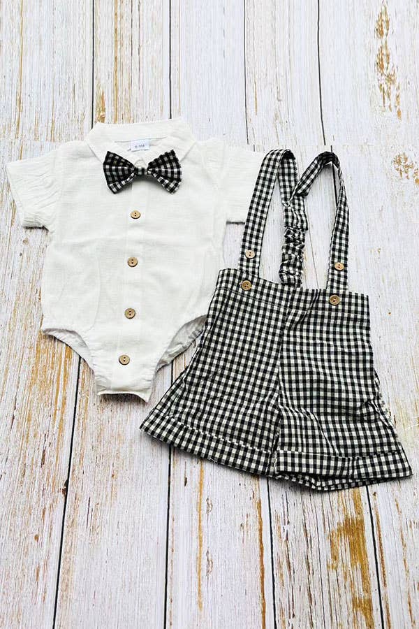 White onesie & suspender shorts & bow tie boy's set 2601012M